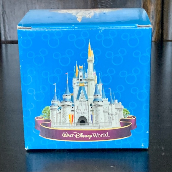 Vintage Walt Disney World Magic Kingdom 3D Embossed Mug - Picture 13 of 15
